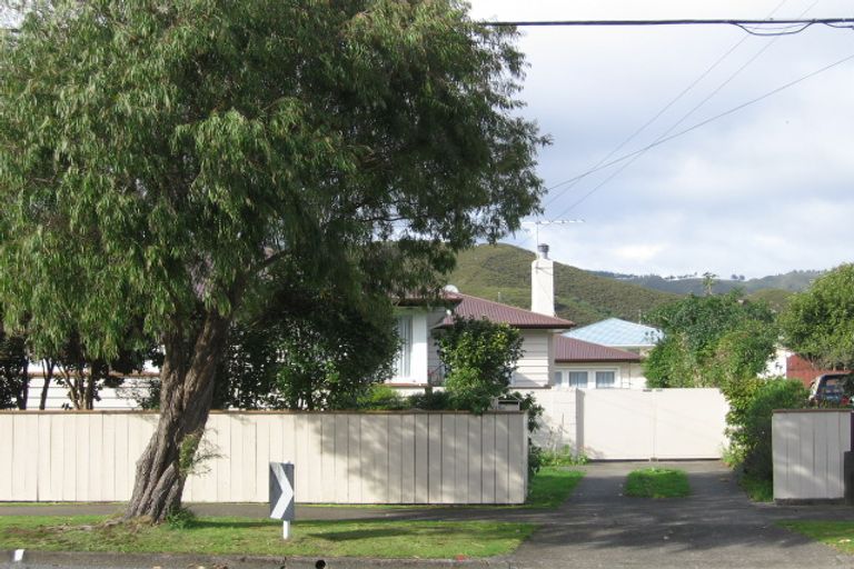 Photo of property in 250 Taita Drive, Taita, Lower Hutt, 5011