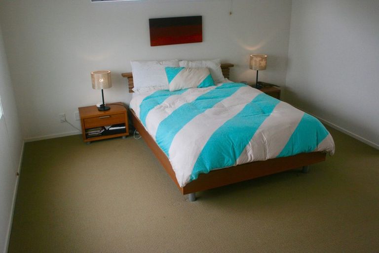 Photo of property in 42a Park Road, Glenfield, Auckland, 0629