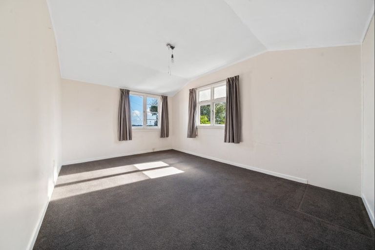 Photo of property in 50a Woodleigh Street, Frankleigh Park, New Plymouth, 4310