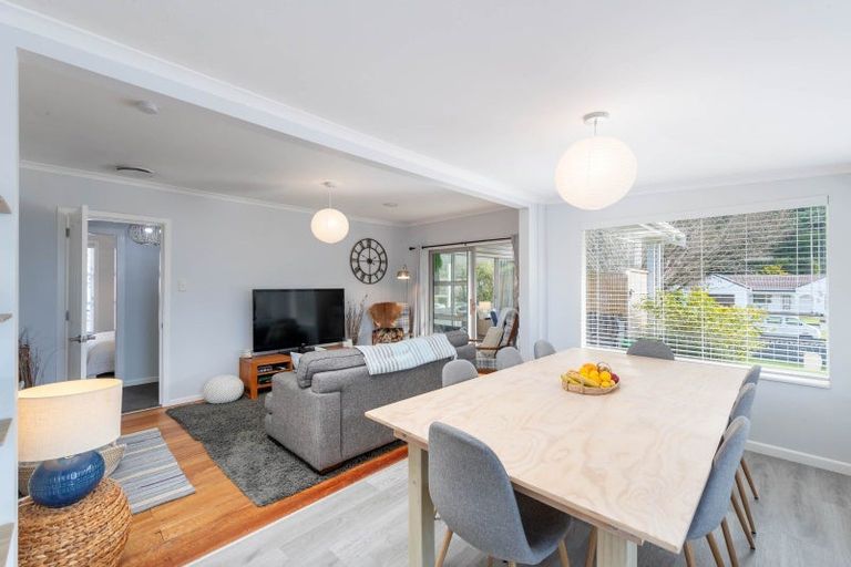 Photo of property in 15 Black Beech Street, Birchville, Upper Hutt, 5018