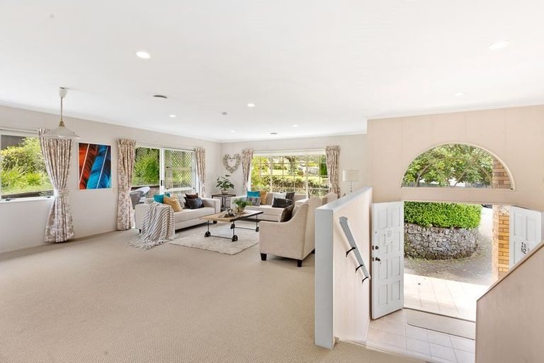 Photo of property in 11 Arirang Rise, Pinehill, Auckland, 0632