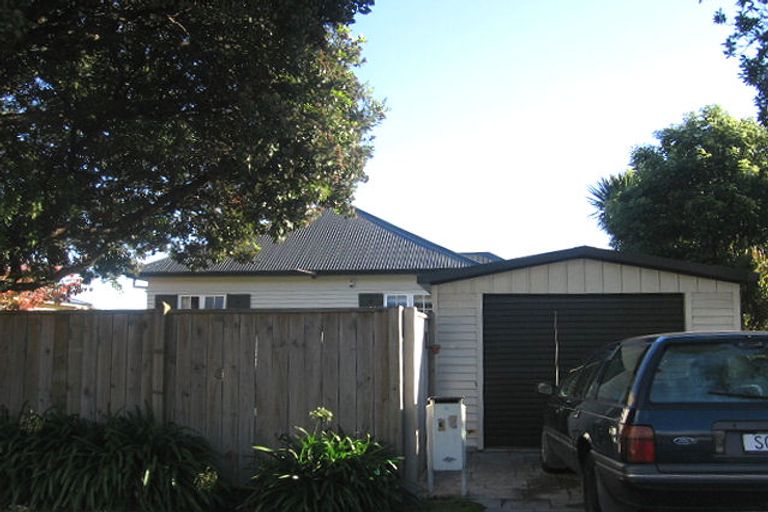 Photo of property in 37 Collingwood Street, Waterloo, Lower Hutt, 5011