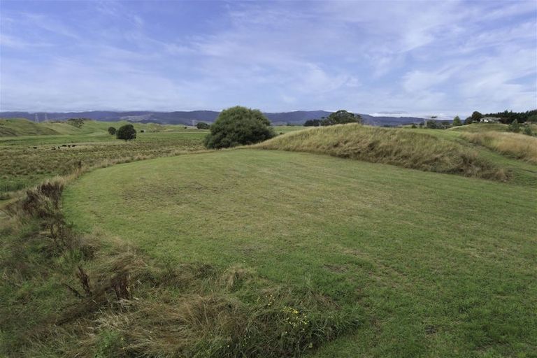 Photo of property in 618 Muhunoa Road West, Ohau, Levin, 5570