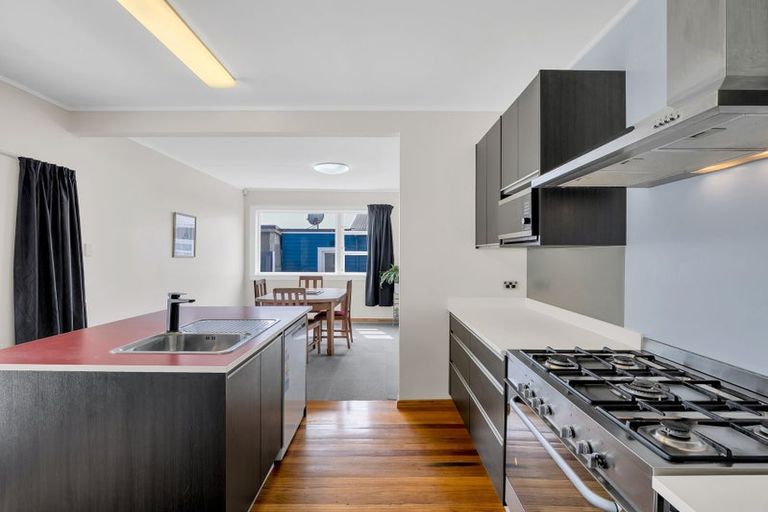 Photo of property in 27 Moore Avenue, Tawhero, Whanganui, 4501