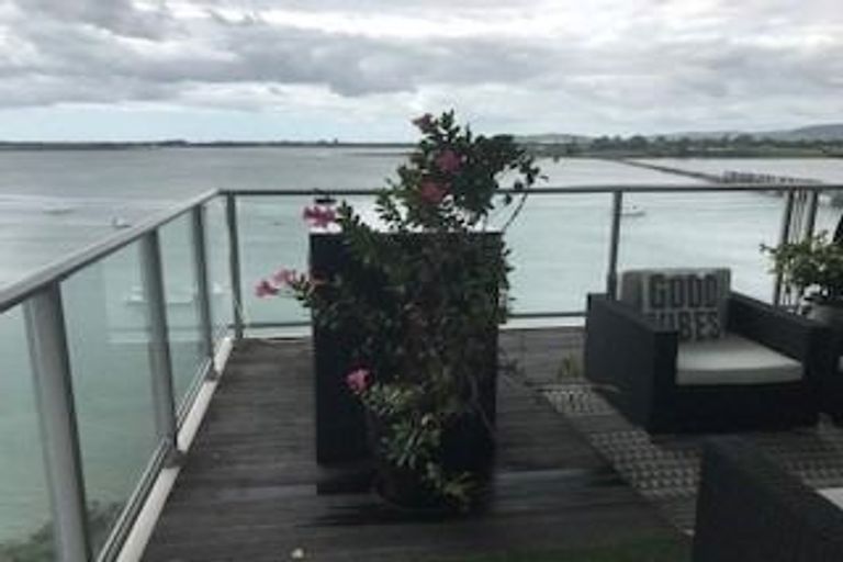 Photo of property in 12/72e Devonport Road, Tauranga, 3110