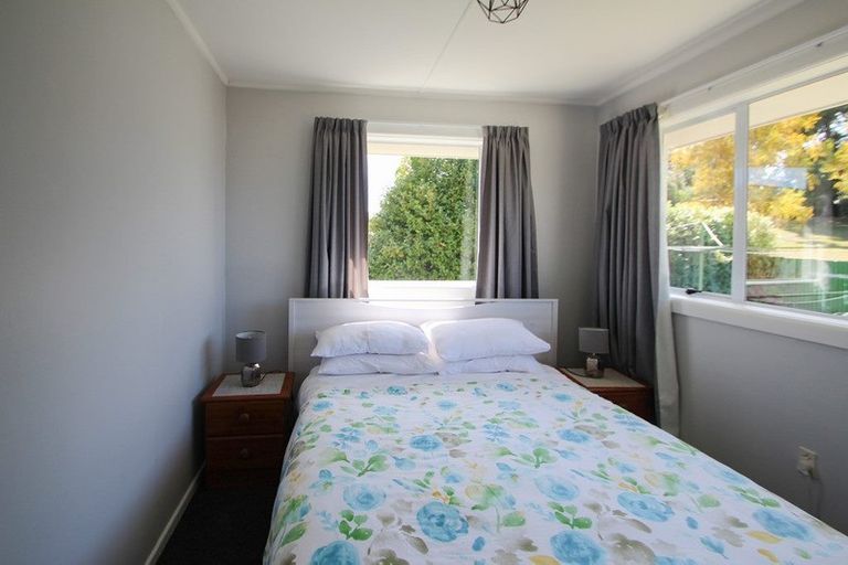 Photo of property in 8 Oxford Street, Holmes Hill, Oamaru, 9401