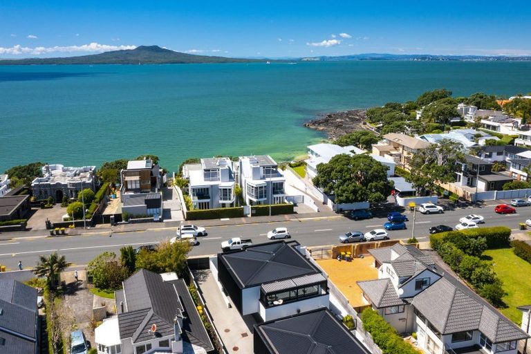 Photo of property in 314a Hurstmere Road, Takapuna, Auckland, 0622