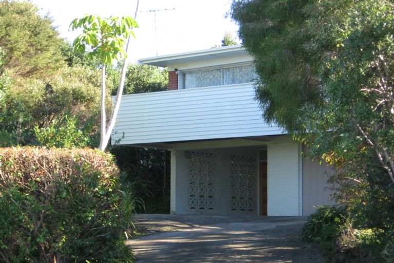 Photo of property in 3 Windsor Place, Windsor Park, Auckland, 0630