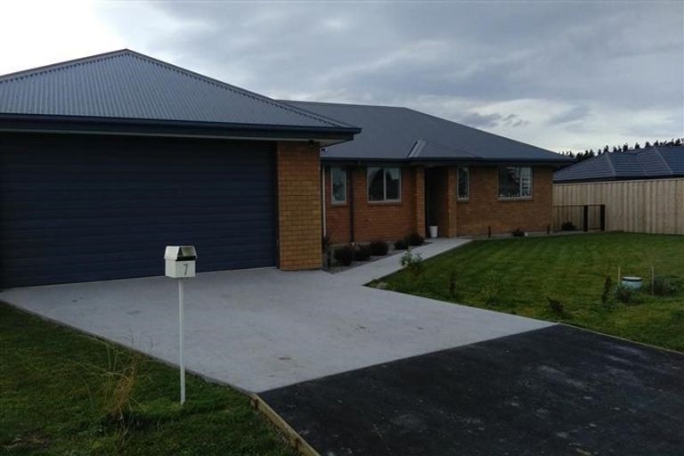 Photo of property in 7 Denton Street, Amberley, 7410