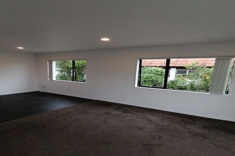 Photo of property in 1/111 Lincoln Park Avenue, Massey, Auckland, 0614