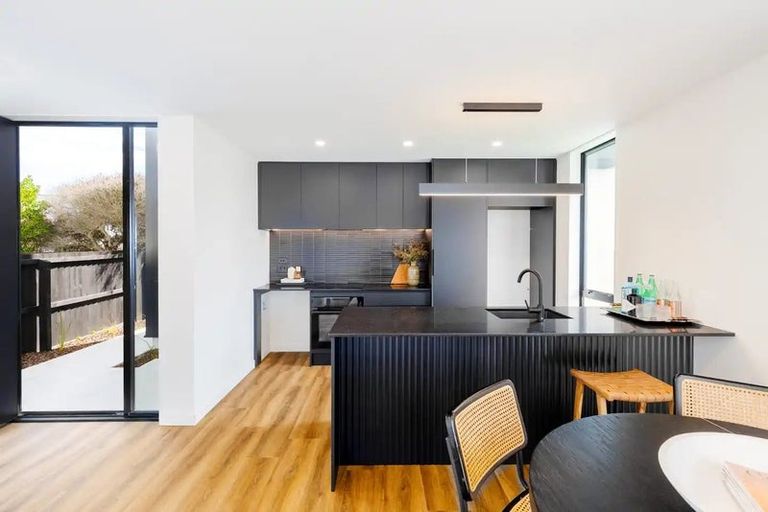 Photo of property in 2/141 Oram Avenue, New Brighton, Christchurch, 8061