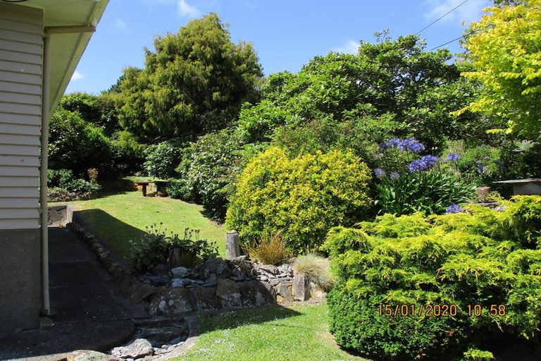 Photo of property in 17 Hollies Crescent, Johnsonville, Wellington, 6037