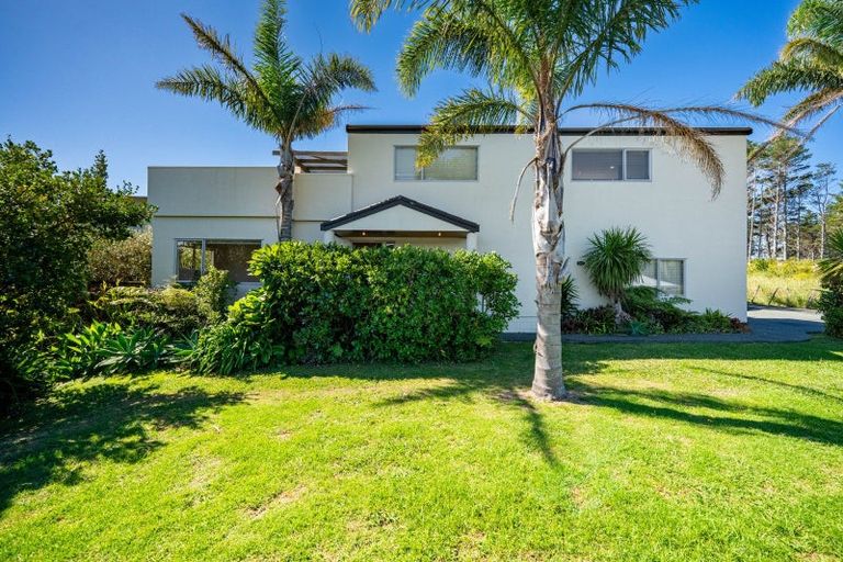 Photo of property in 9 Margaret Way, Langs Beach, Waipu, 0582