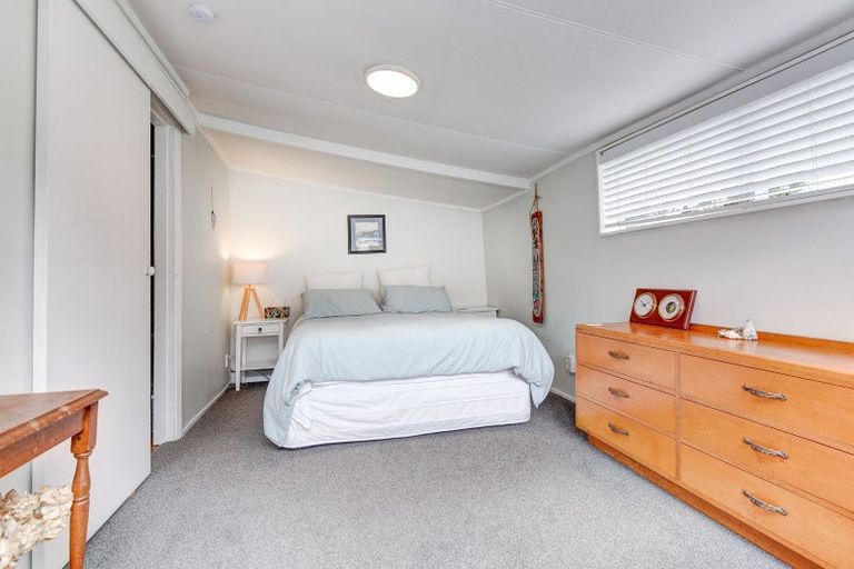 Photo of property in 35 Mowhanau Drive, Kai Iwi, Whanganui, 4574