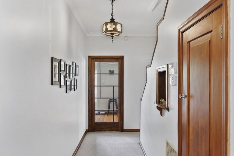 Photo of property in 1 Ardross Avenue, Khandallah, Wellington, 6035