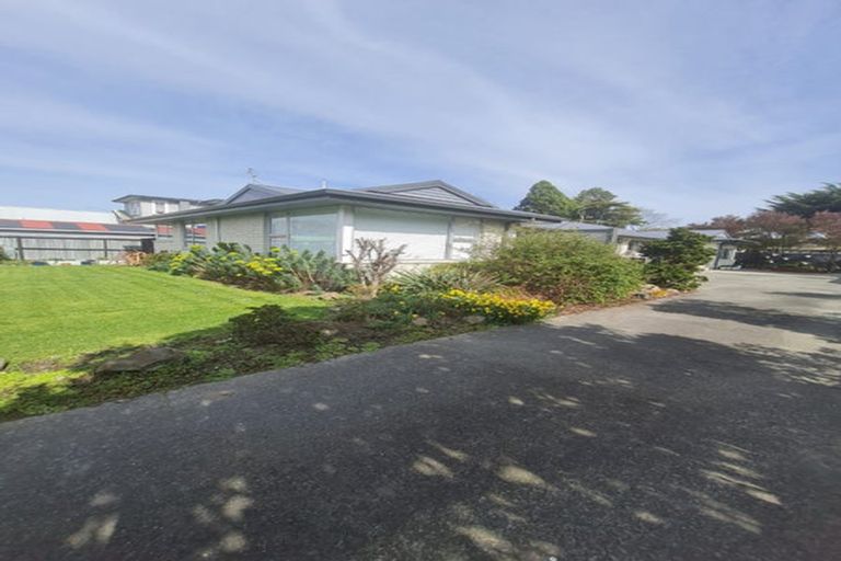 Photo of property in 1/3 Puriri Street, Riccarton, Christchurch, 8041