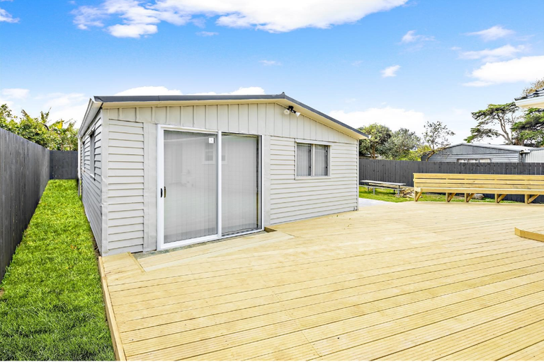 Photo of property in 7 Fairey Place, Mangere, Auckland, 2022
