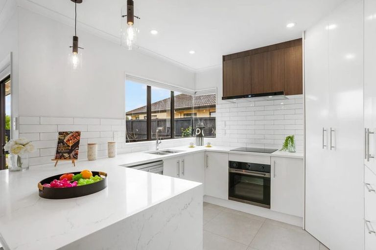 Photo of property in 34 Sandwick Drive, Weymouth, Auckland, 2103