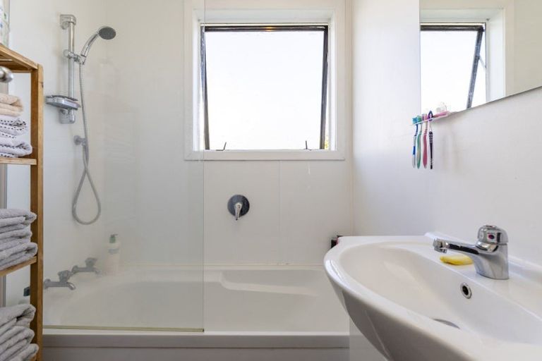 Photo of property in 71b Grace Crescent, Richmond Heights, Taupo, 3330