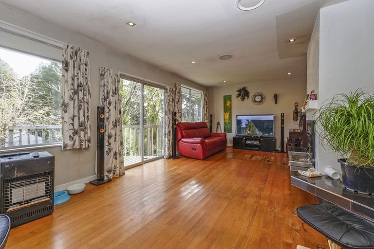 Photo of property in 777 West Coast Road, Oratia, Auckland, 0604