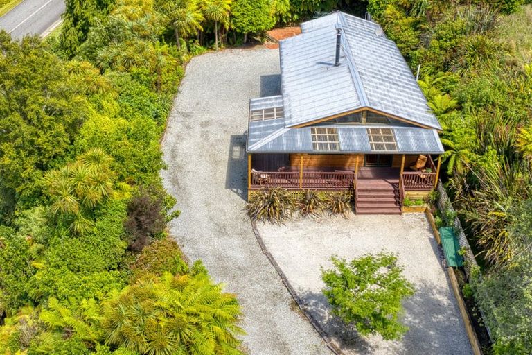 Photo of property in 226 Woodstock-rimu Road, Ruatapu, Hokitika, 7883
