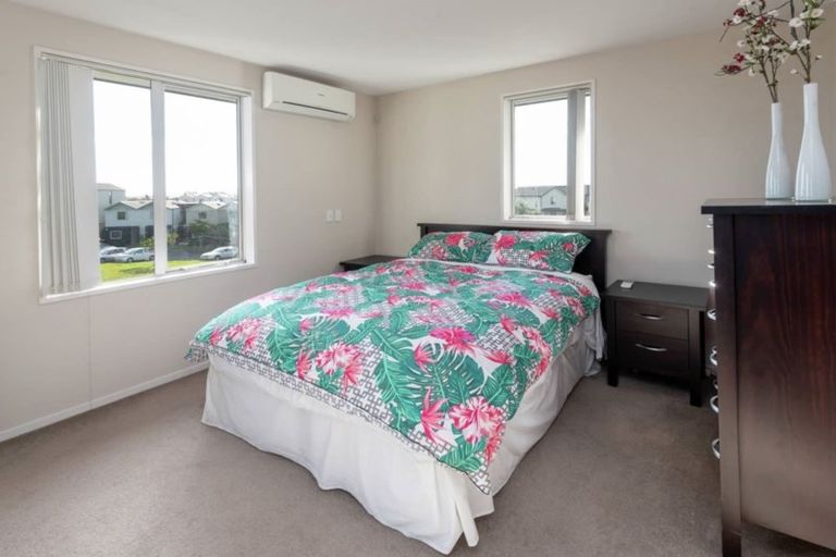 Photo of property in 6/1 Opito Way, East Tamaki, Auckland, 2013