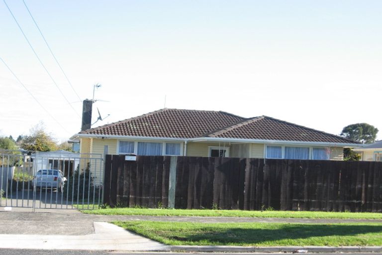 Photo of property in 11 Friedlanders Road, Manurewa, Auckland, 2102
