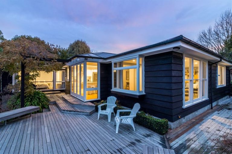 Photo of property in 9 Joyce Crescent, Ilam, Christchurch, 8041