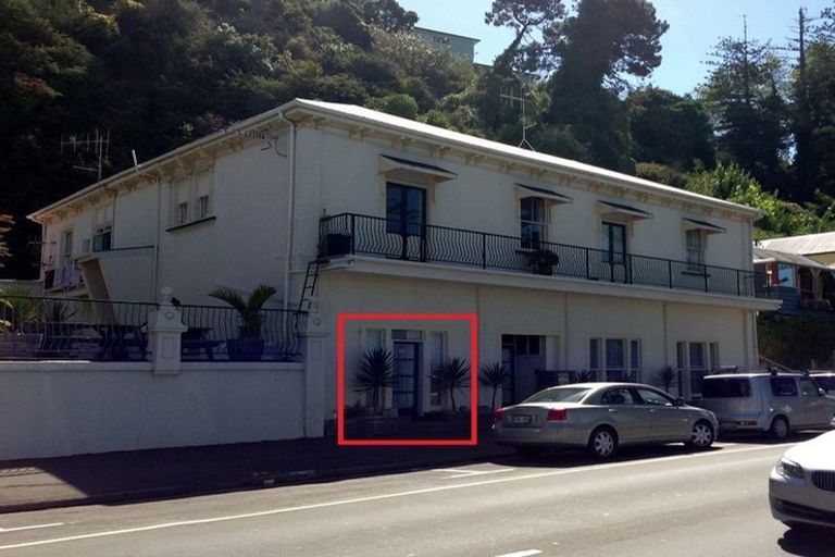 Photo of property in 29 Marine Parade, Bluff Hill, Napier, 4110