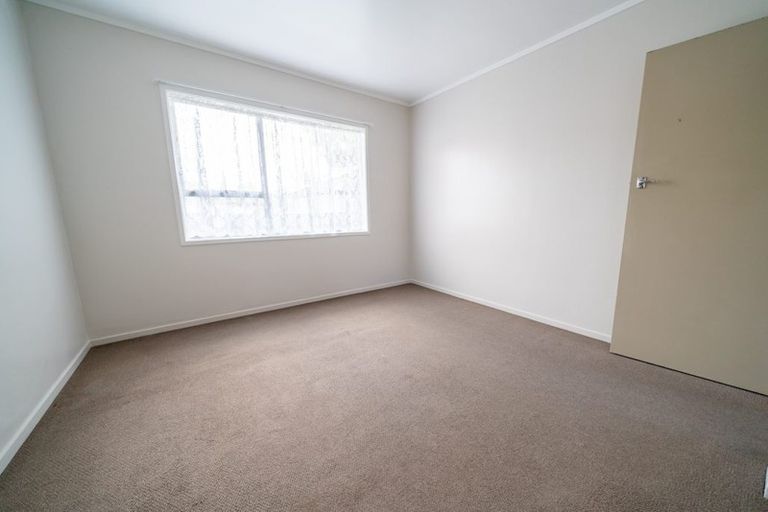 Photo of property in 2/41 Miro Street, New Lynn, Auckland, 0600