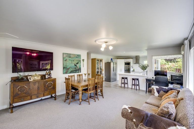 Photo of property in 2 Fern Grove, Taradale, Napier, 4112