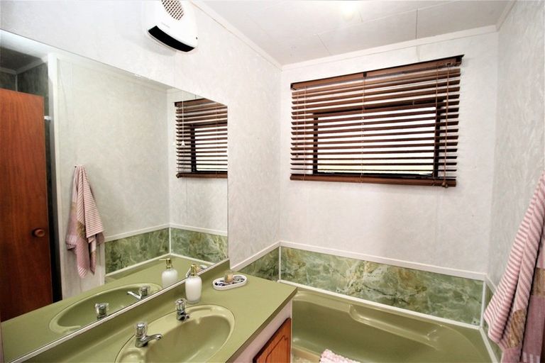 Photo of property in 129 Mclean Street, Woodville, 4920