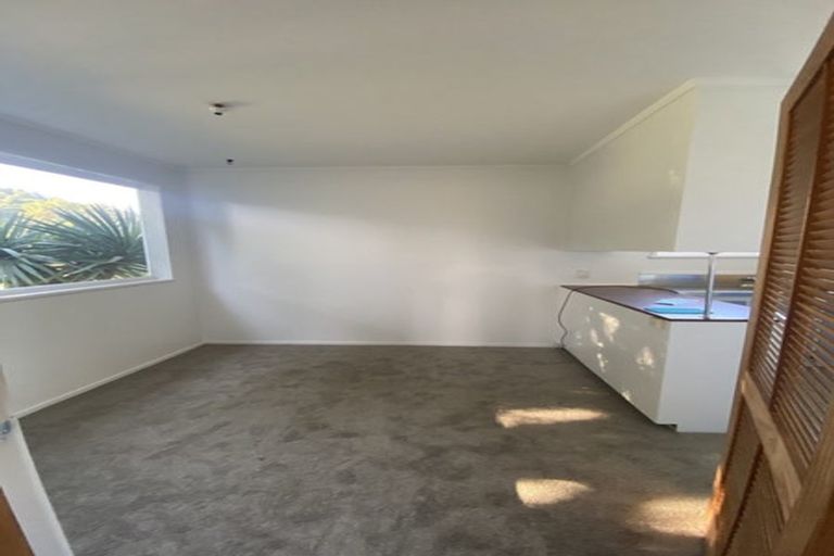 Photo of property in 309 Beach Haven Road, Birkdale, Auckland, 0626