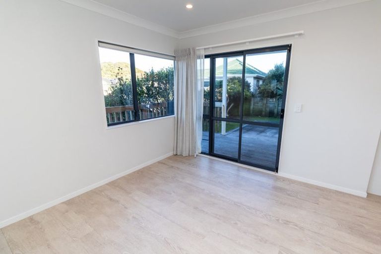 Photo of property in 12 Bowes Crescent, Strathmore Park, Wellington, 6022