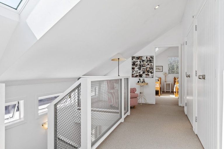 Photo of property in 33 Rexwood Street, Carterton, 5713