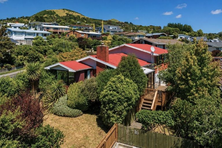 Photo of property in 16 Kinmont Crescent, Kinmont Park, Mosgiel, 9024