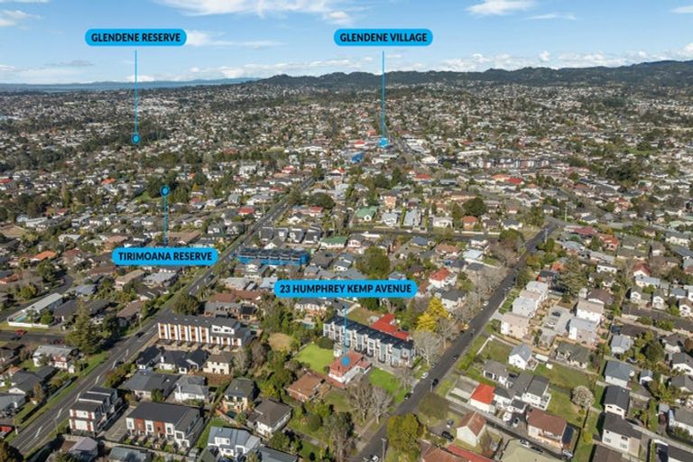 Photo of property in 23 Humphrey Kemp Avenue, Henderson, Auckland, 0612