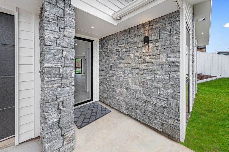 Photo of property in 111 Hillpark Drive, Pokeno, 2402