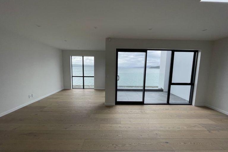 Photo of property in 9/148 Evans Bay Parade, Roseneath, Wellington, 6021