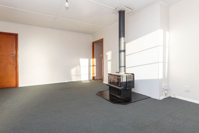 Photo of property in 21 Colvin Street, Westport, 7825