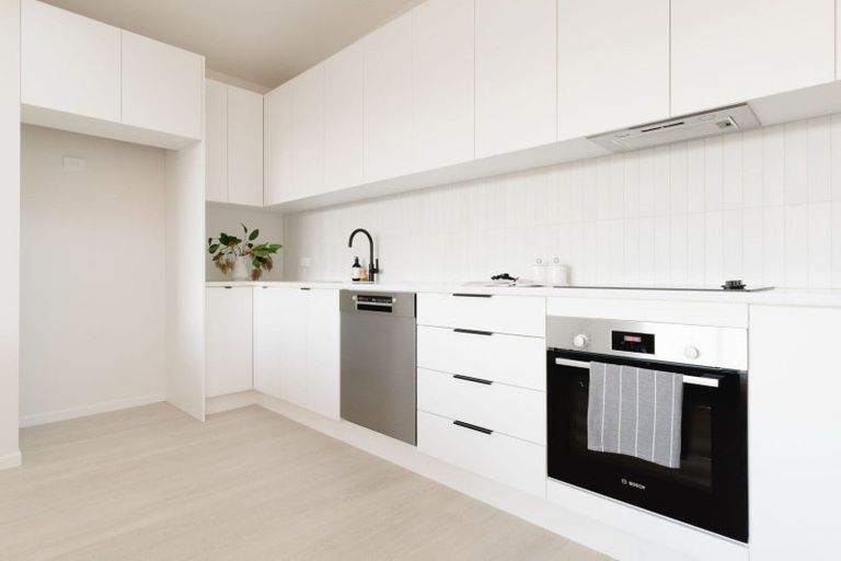 Photo of property in 119 Tiketike Way, Brooklyn, Wellington, 6021