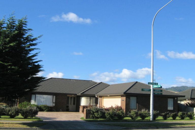 Photo of property in 59 Guildford Drive, Paraparaumu, 5032