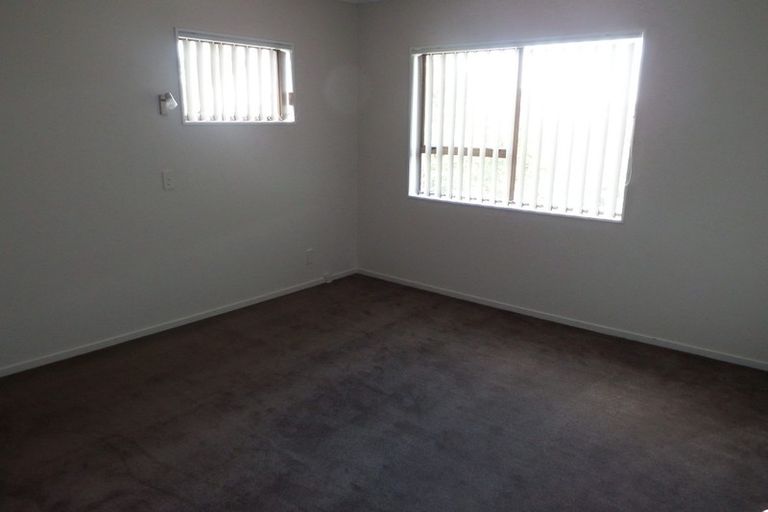 Photo of property in 1/125 Thelma Crescent, Torbay, Auckland, 0630