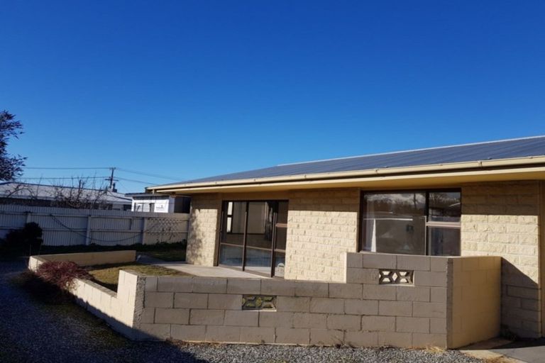 Photo of property in 2/12 Campbell Street, Alexandra, 9320