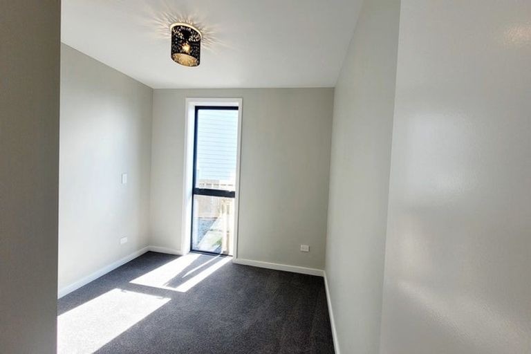 Photo of property in 16 Silvereye Way, Johnsonville, Wellington, 6037