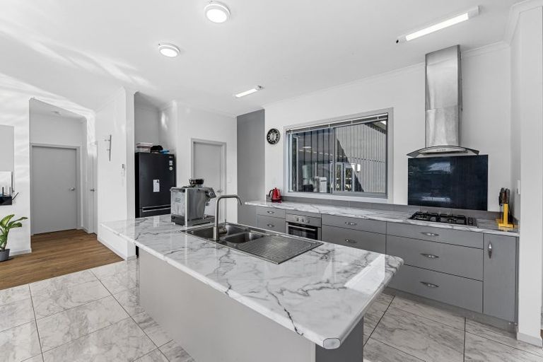 Photo of property in 962 Kahikatea Flat Road, Waitoki, Kaukapakapa, 0871