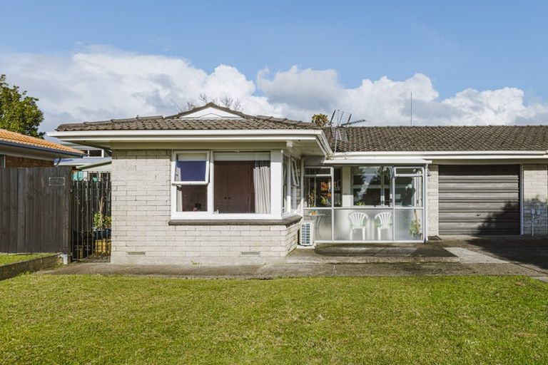 Photo of property in 1/28 Park Estate Road, Rosehill, Papakura, 2113