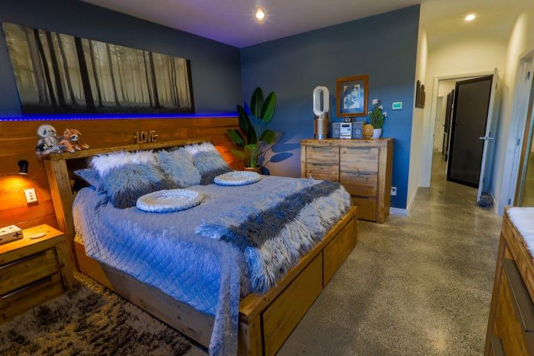 Photo of property in 57 Hawaiian Parade, Arkles Bay, Whangaparaoa, 0932