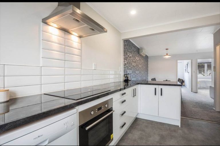 Photo of property in 33b Burns Grove, Trentham, Upper Hutt, 5018