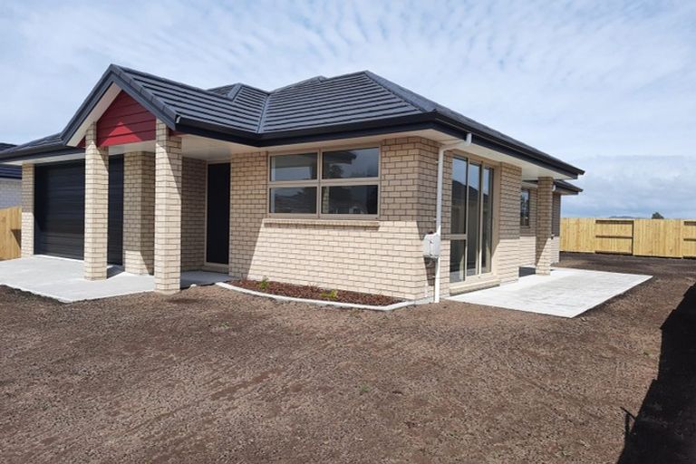 Photo of property in 91 Kaurinui Crescent, One Tree Point, 0118